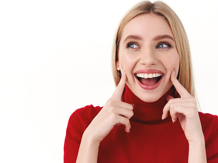 Smile Makeover vs Full Mouth Reconstruction
